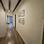 Family Flat Near Ramblas Bcn 5 Rooms